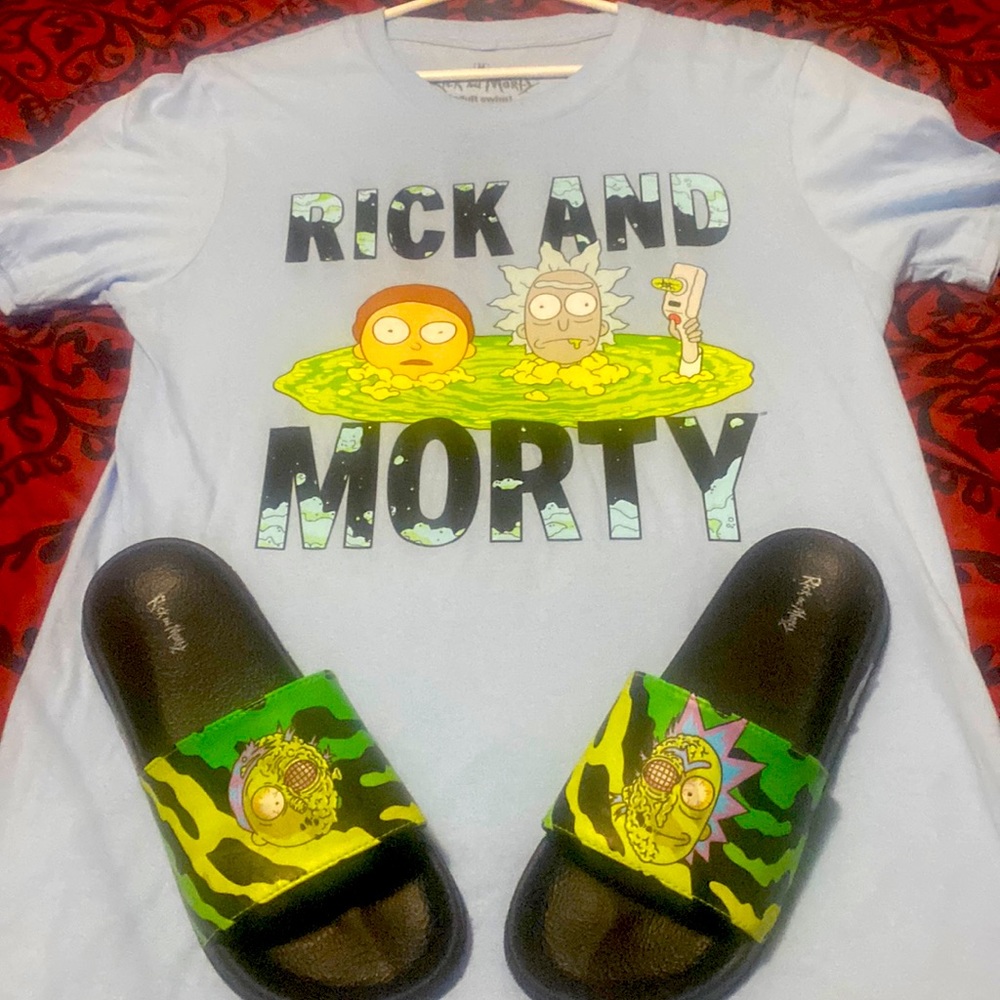 Rick and Monty set slides and shirt